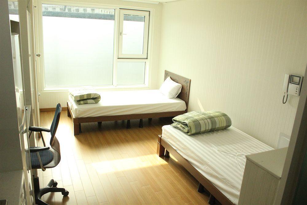 Phil House Hostel Guri Exterior foto