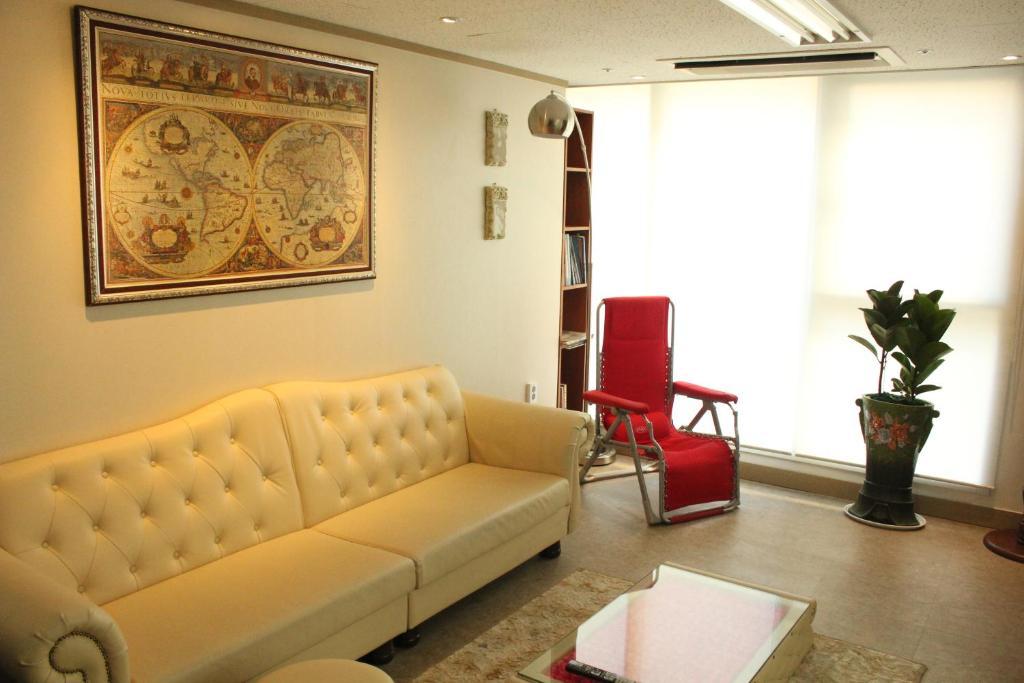 Phil House Hostel Guri Exterior foto